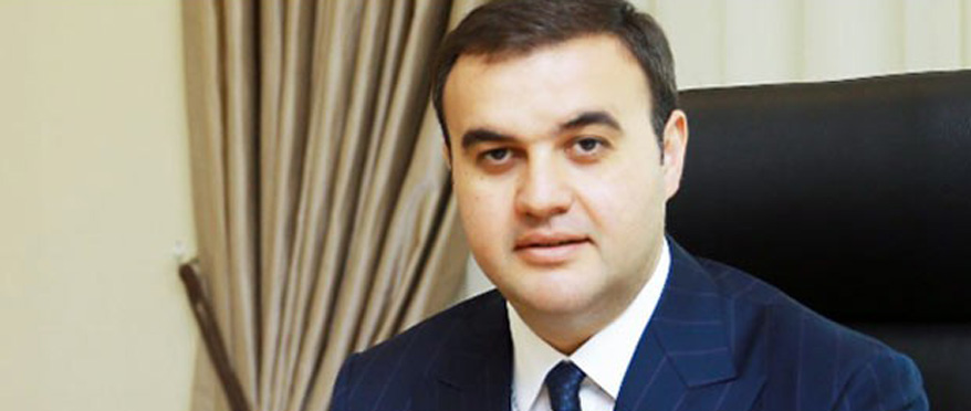 Meyvə-tərəvəz məhsulları daşıyan nəqliyyat