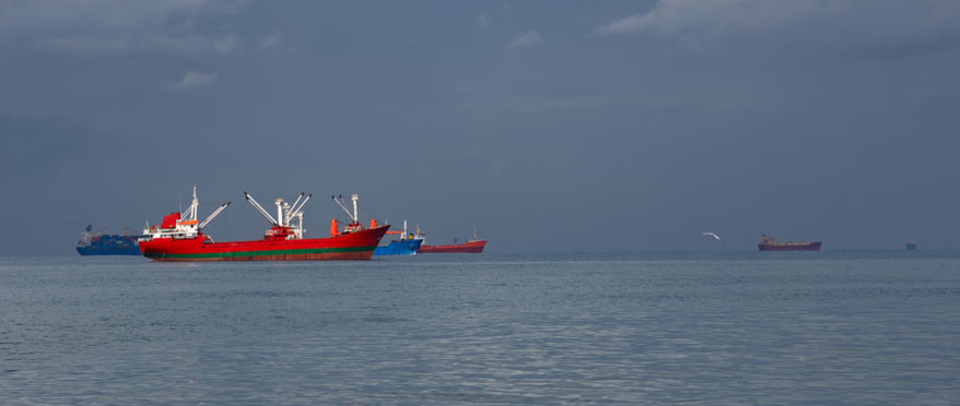 Türkiyə sularından gəmilərin keçmə şərtləri dəyişdi